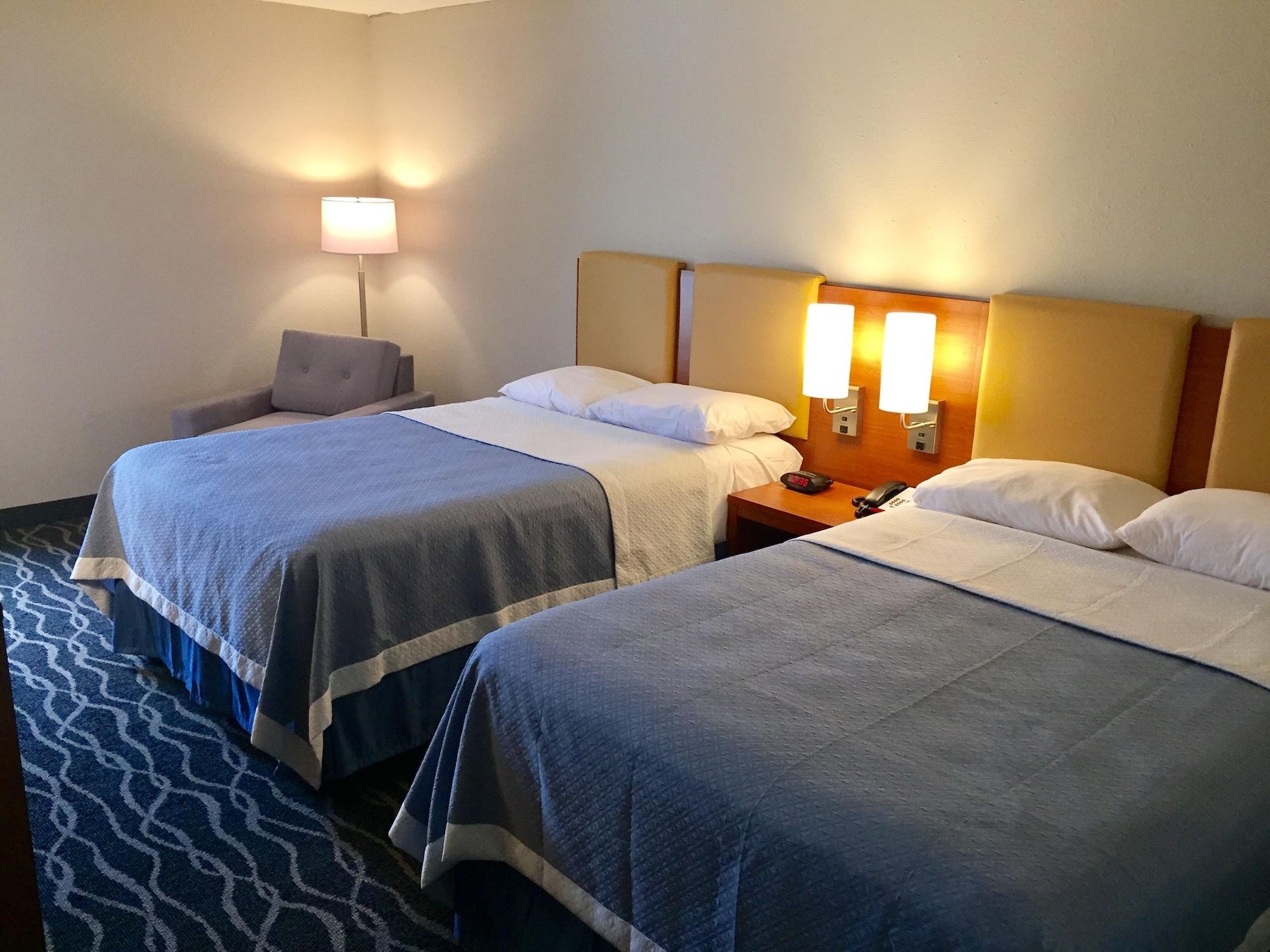 ספרינגדייל Days Inn & Suites By Wyndham Cincinnati North מראה חיצוני תמונה