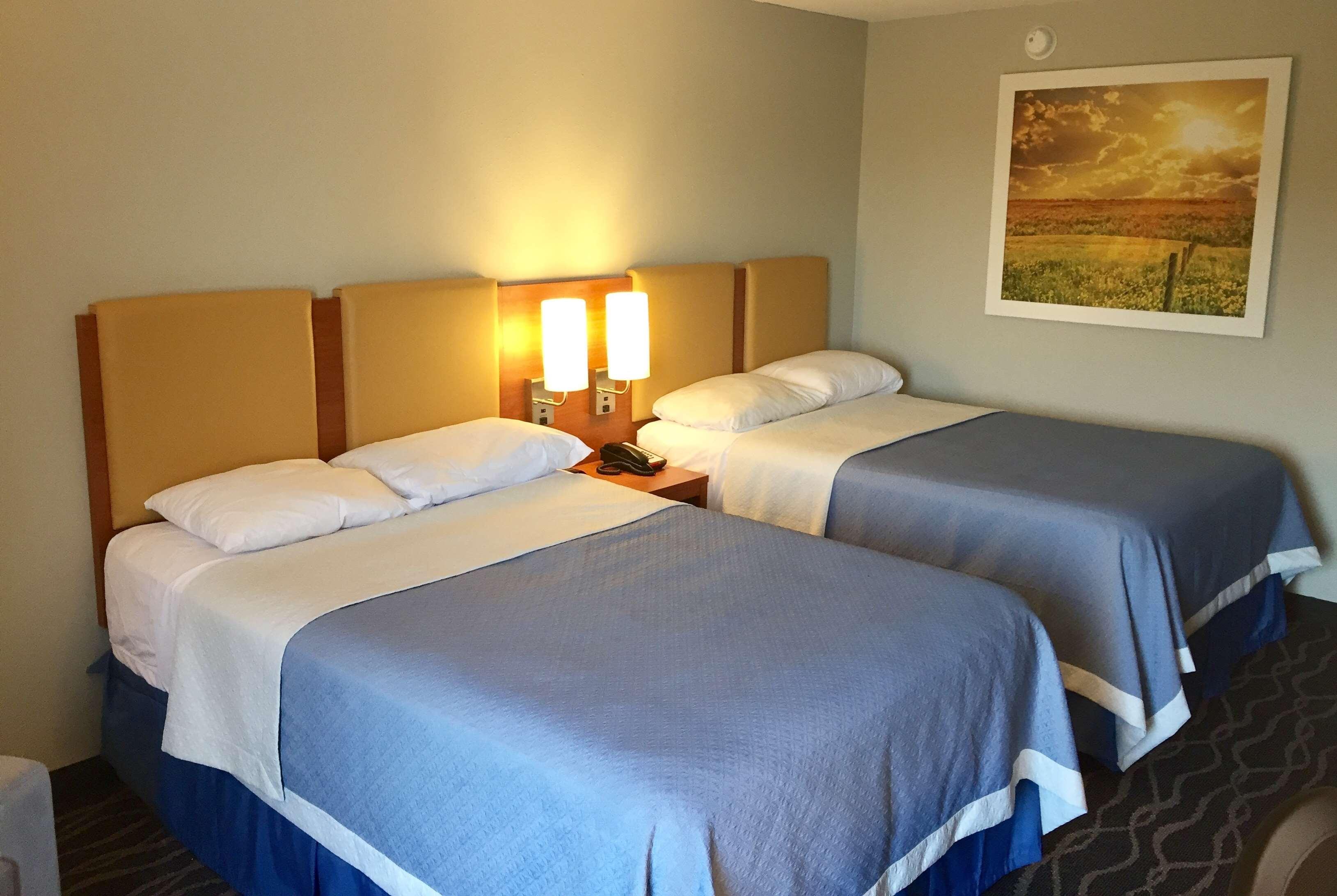 ספרינגדייל Days Inn & Suites By Wyndham Cincinnati North מראה חיצוני תמונה